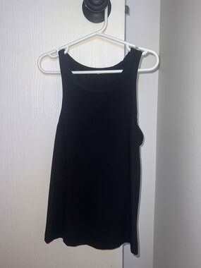 Lululemon black tank top